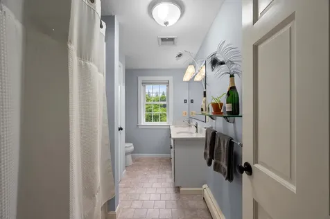 16 Lamington Hill Road Stratham NH 03885