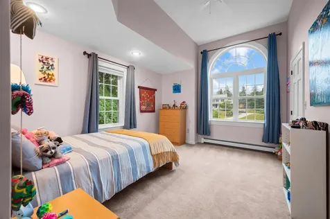 16 Lamington Hill Road Stratham NH 03885