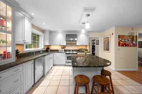 16 Lamington Hill Road Stratham NH 03885