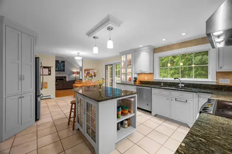 16 Lamington Hill Road Stratham NH 03885