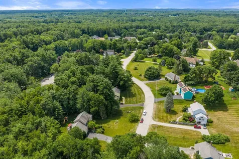 16 Lamington Hill Road Stratham NH 03885