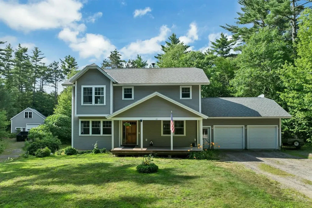 40 Friar Tuck Way Wolfeboro NH 03894
