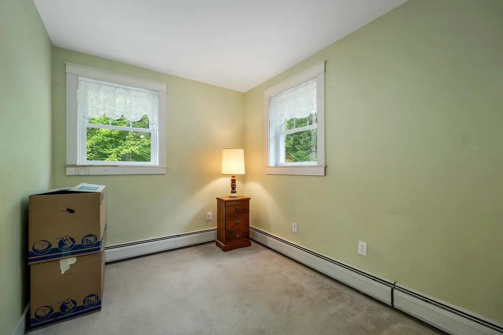 40 Friar Tuck Way Wolfeboro NH 03894