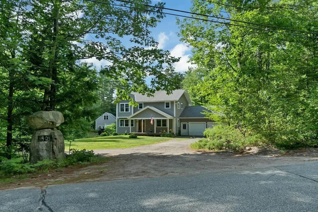 40 Friar Tuck Way Wolfeboro NH 03894