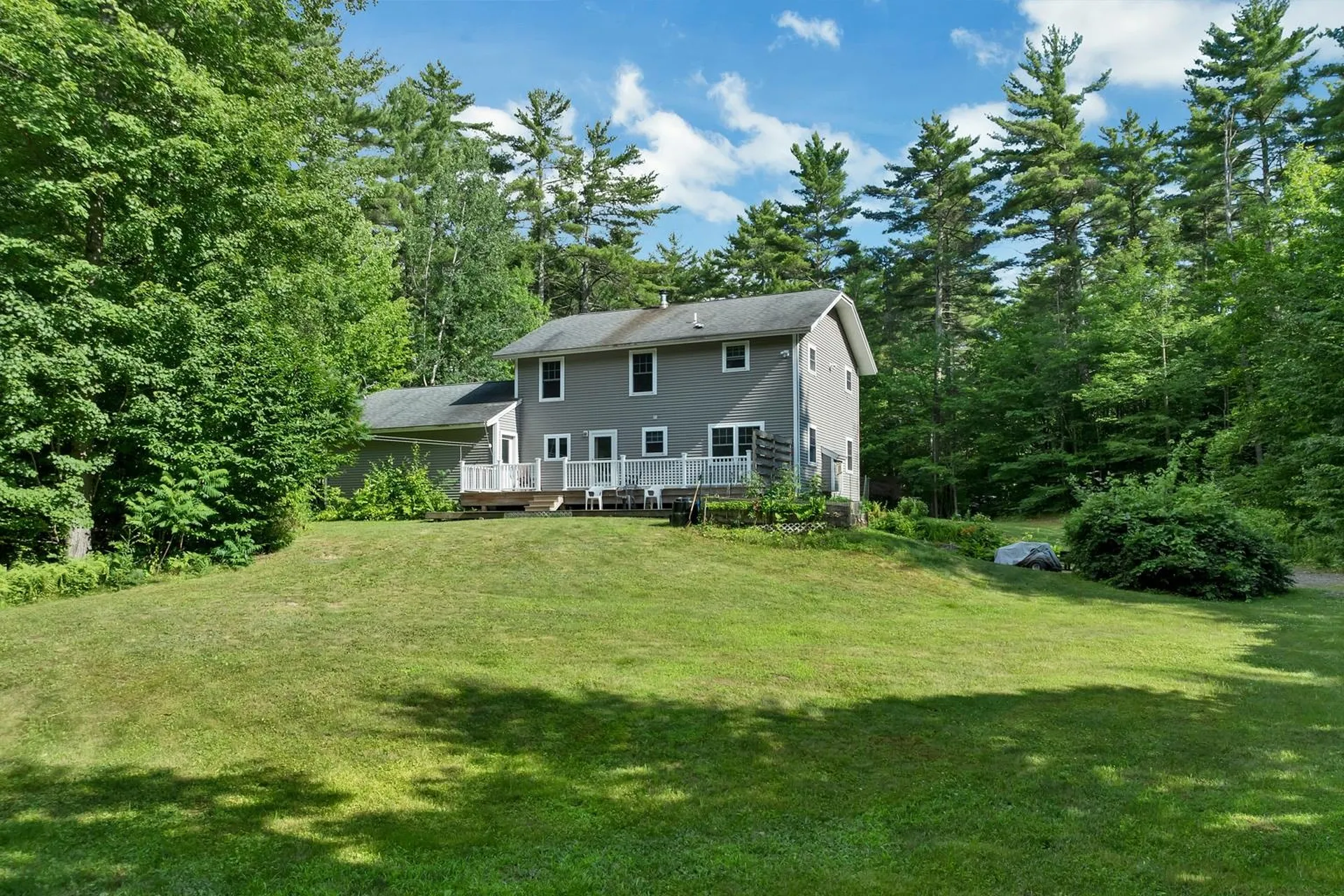 40 Friar Tuck Way Wolfeboro NH 03894