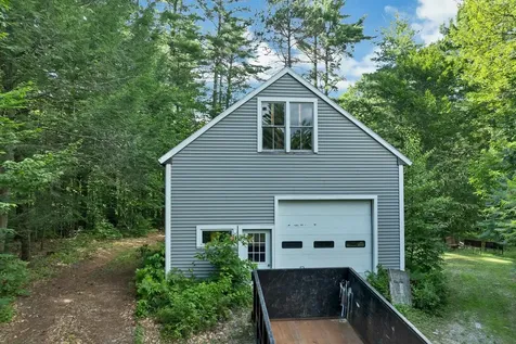 40 Friar Tuck Way Wolfeboro NH 03894