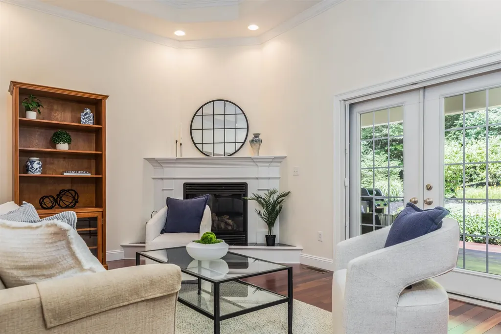 75 Olde Bridge Lane Epping NH 03042