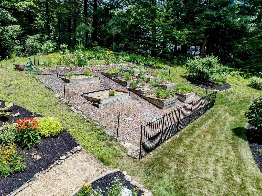 75 Olde Bridge Lane Epping NH 03042