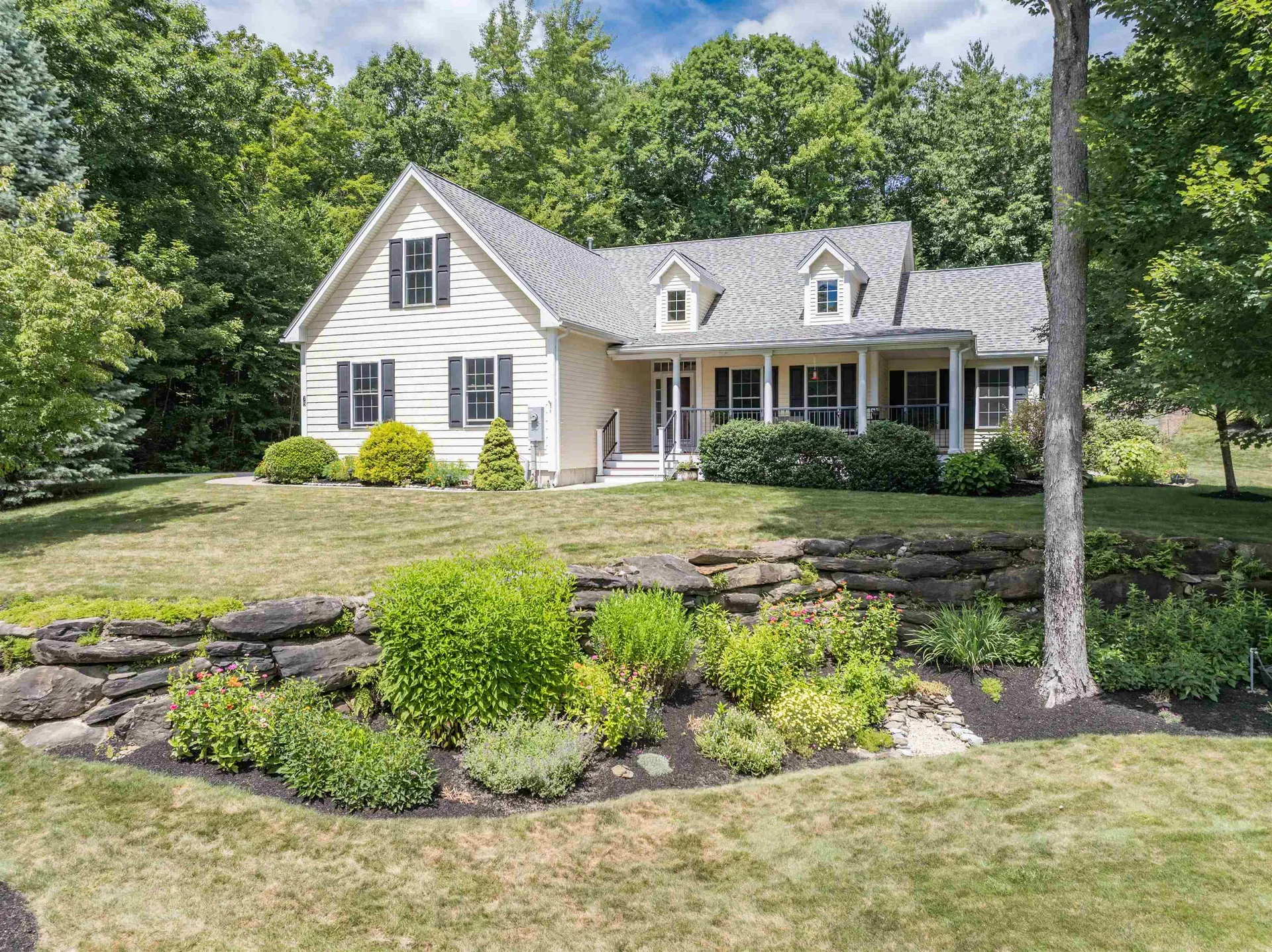 75 Olde Bridge Lane Epping NH 03042