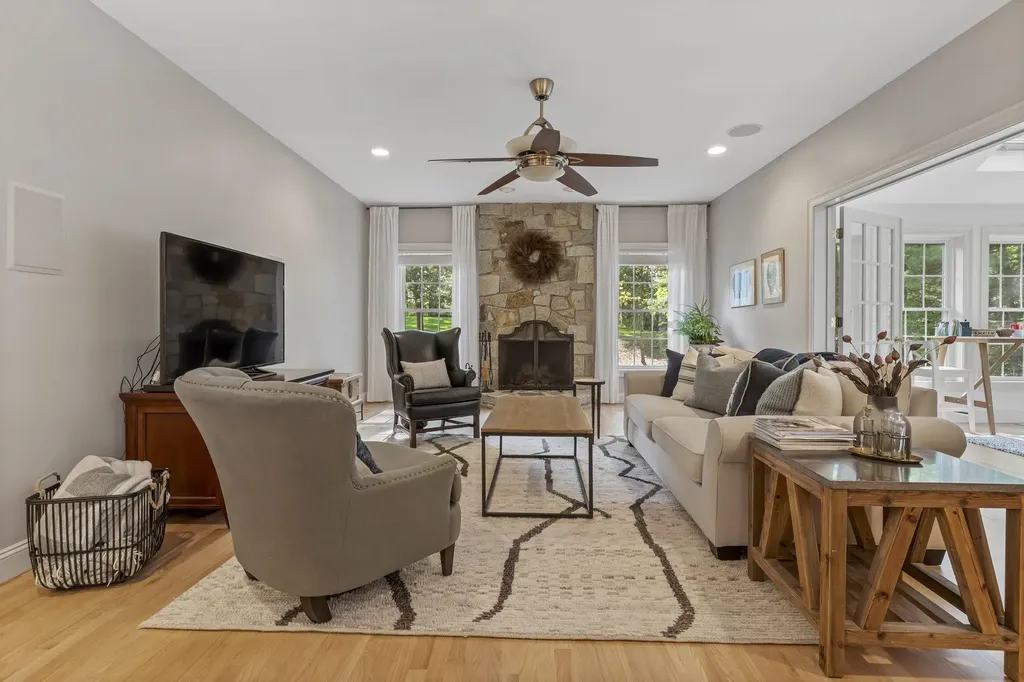 10 Poplar Road Windham NH 03087