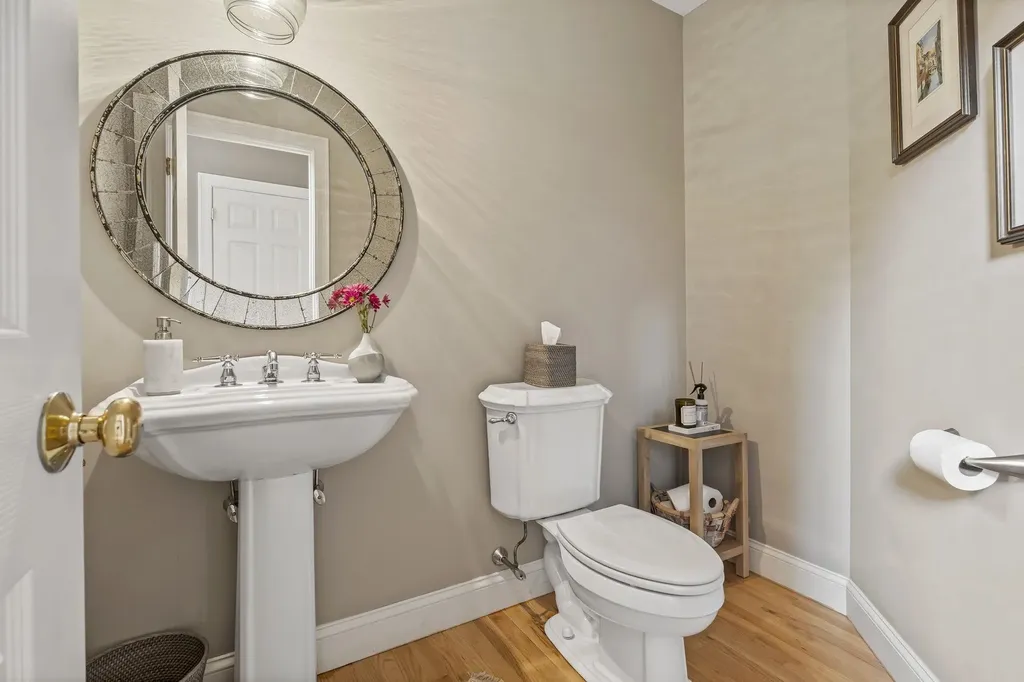 10 Poplar Road Windham NH 03087