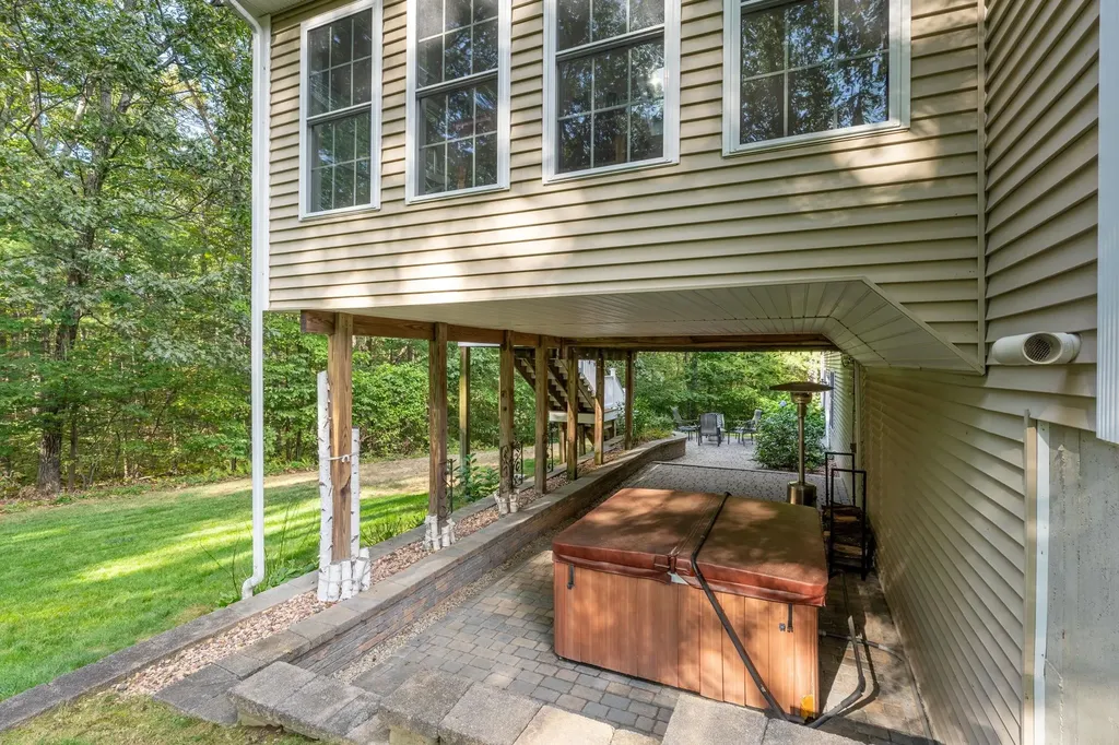 10 Poplar Road Windham NH 03087