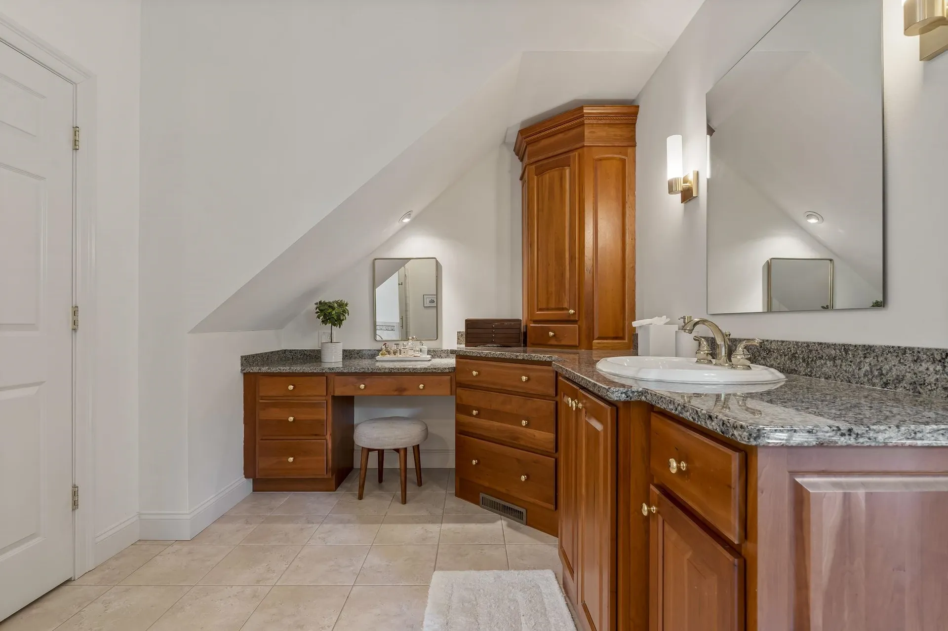 10 Poplar Road Windham NH 03087
