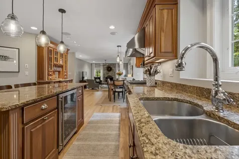 10 Poplar Road Windham NH 03087