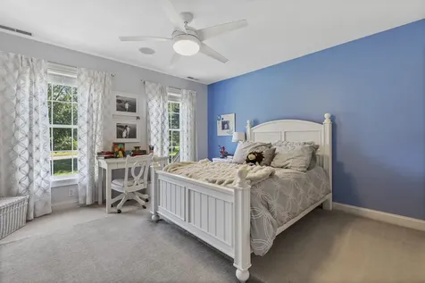10 Poplar Road Windham NH 03087