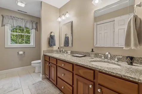 10 Poplar Road Windham NH 03087