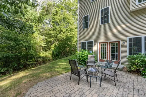 10 Poplar Road Windham NH 03087