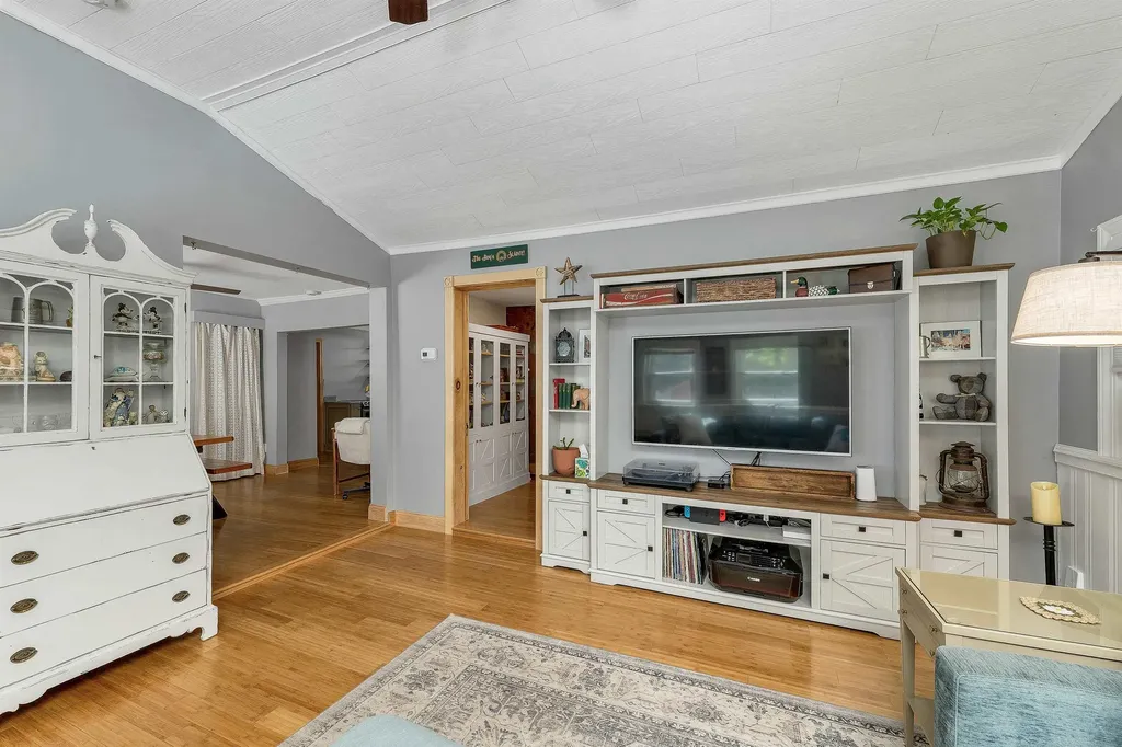 30 Roy Road Hooksett NH 03106