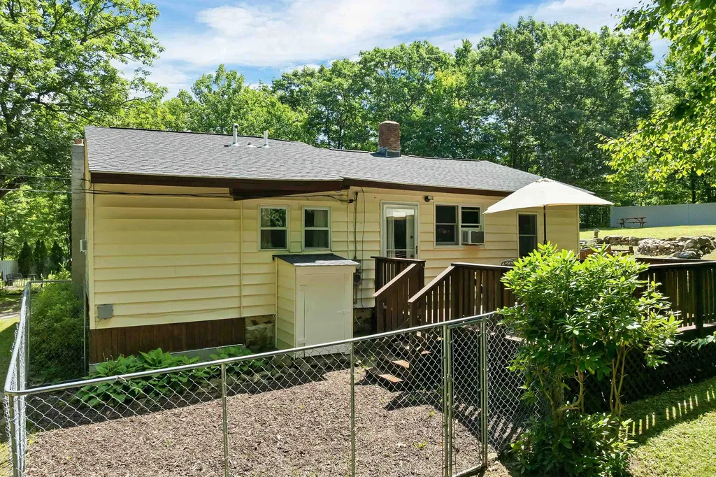 30 Roy Road Hooksett NH 03106