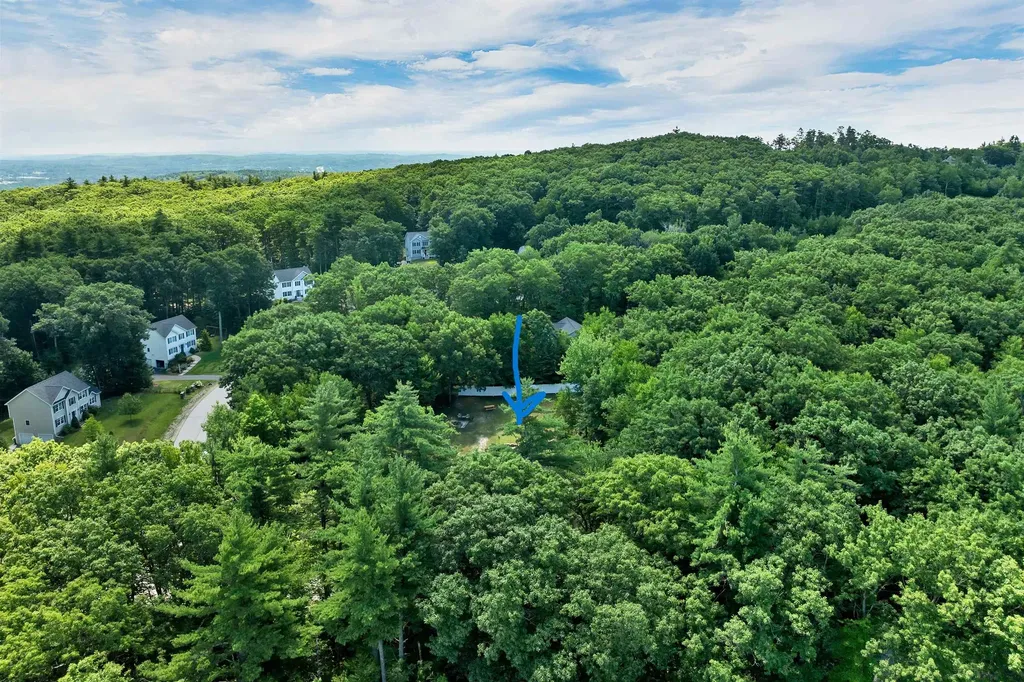 30 Roy Road Hooksett NH 03106