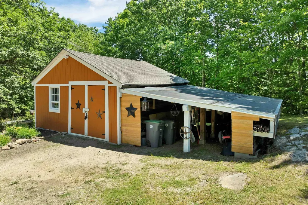 30 Roy Road Hooksett NH 03106