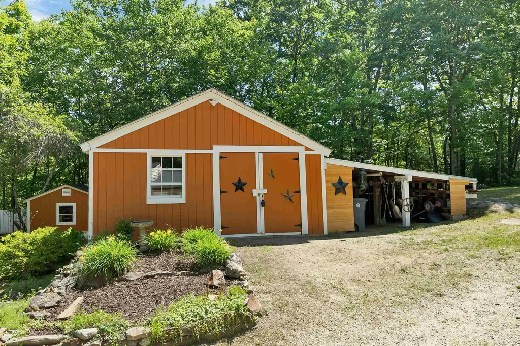 30 Roy Road Hooksett NH 03106