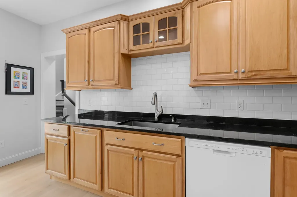 9 Samuel J Drive Merrimack NH 03054-2338