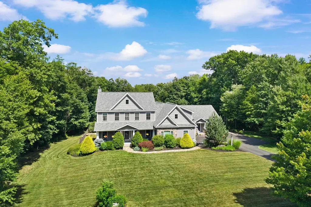 9 Samuel J Drive Merrimack NH 03054-2338
