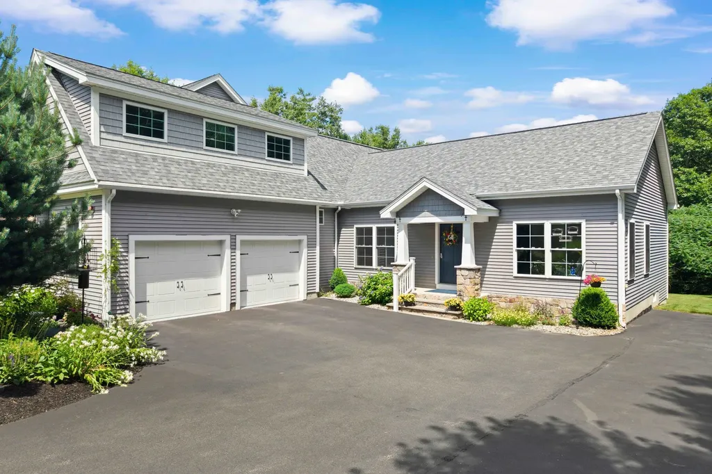 9 Samuel J Drive Merrimack NH 03054-2338