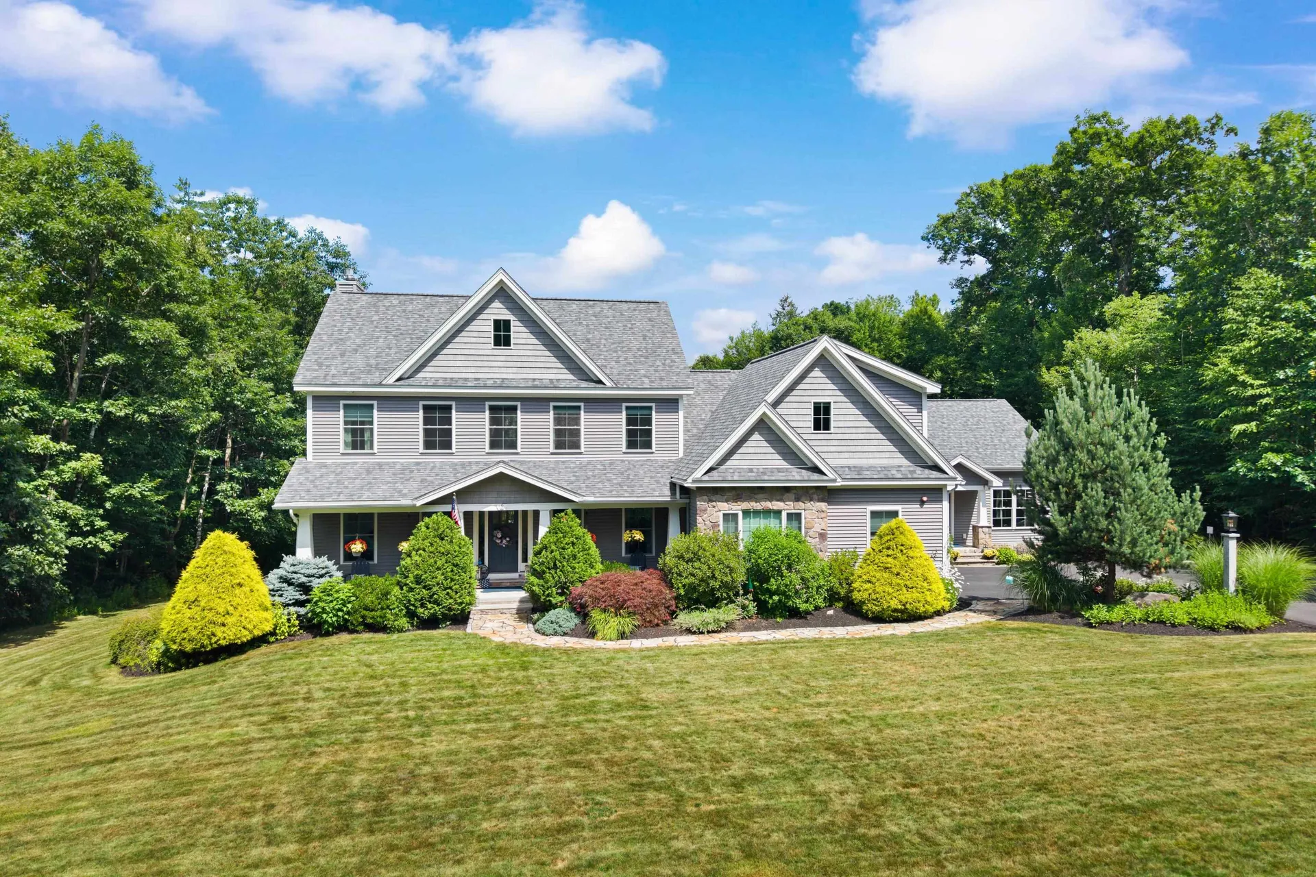 9 Samuel J Drive Merrimack NH 03054-2338