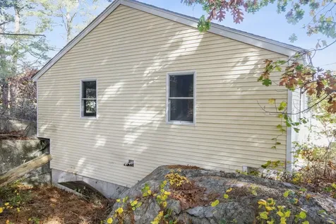 1 Phoenix Way Seabrook NH 03874