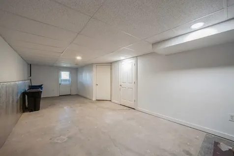 1 Phoenix Way Seabrook NH 03874