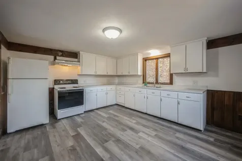 1 Phoenix Way Seabrook NH 03874