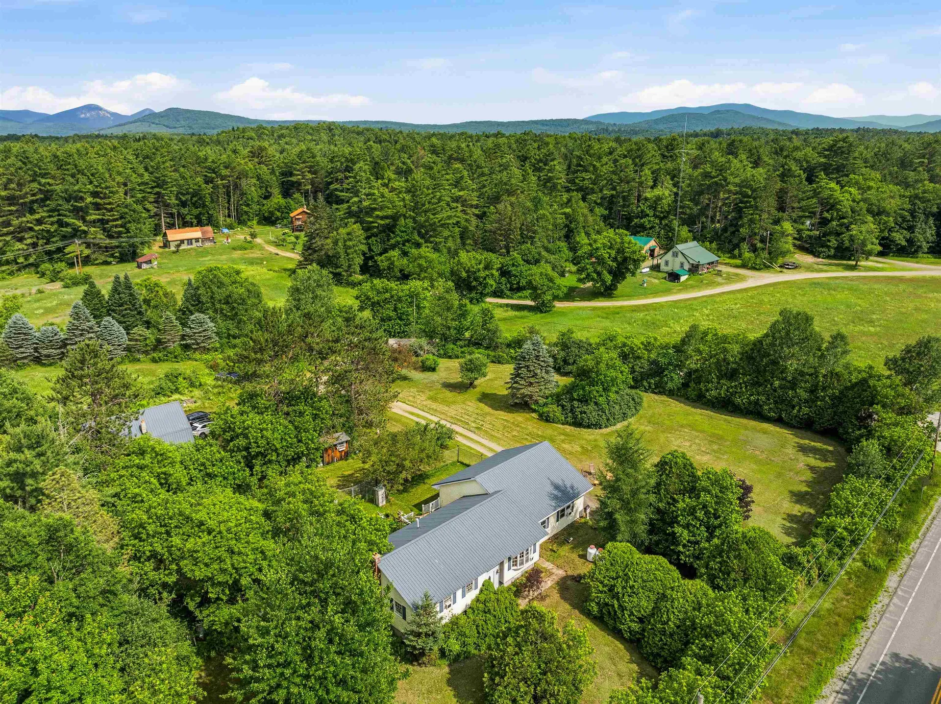 11 Mountain View Road Stratford NH 03590