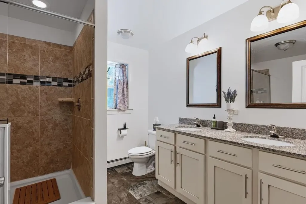 19 Hiltons Lane Rochester NH 03868