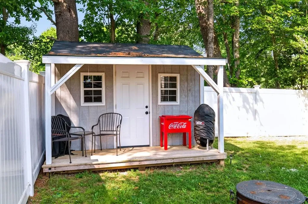 19 Hiltons Lane Rochester NH 03868