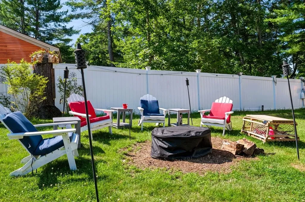 19 Hiltons Lane Rochester NH 03868