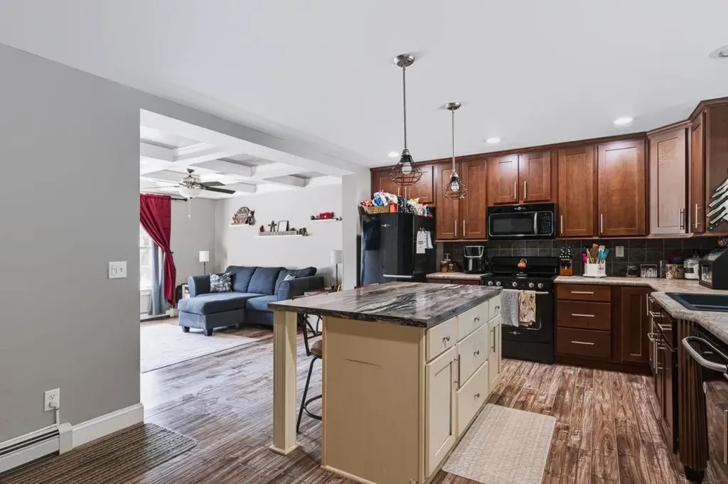 19 Hiltons Lane Rochester NH 03868