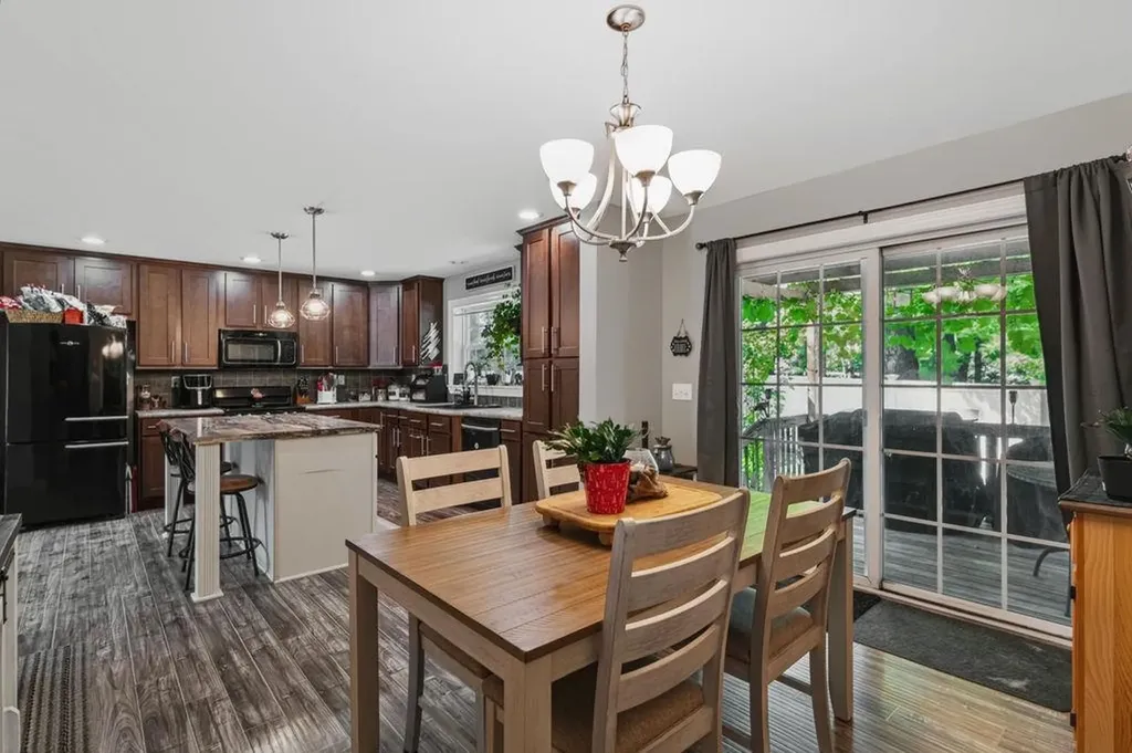 19 Hiltons Lane Rochester NH 03868