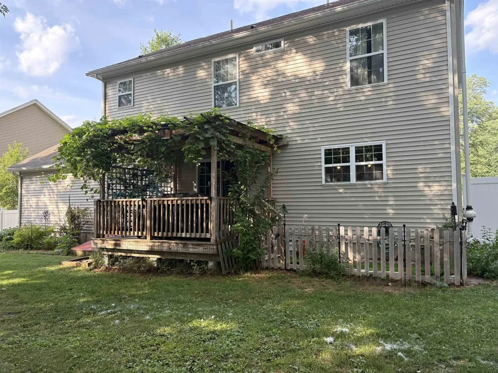19 Hiltons Lane Rochester NH 03868