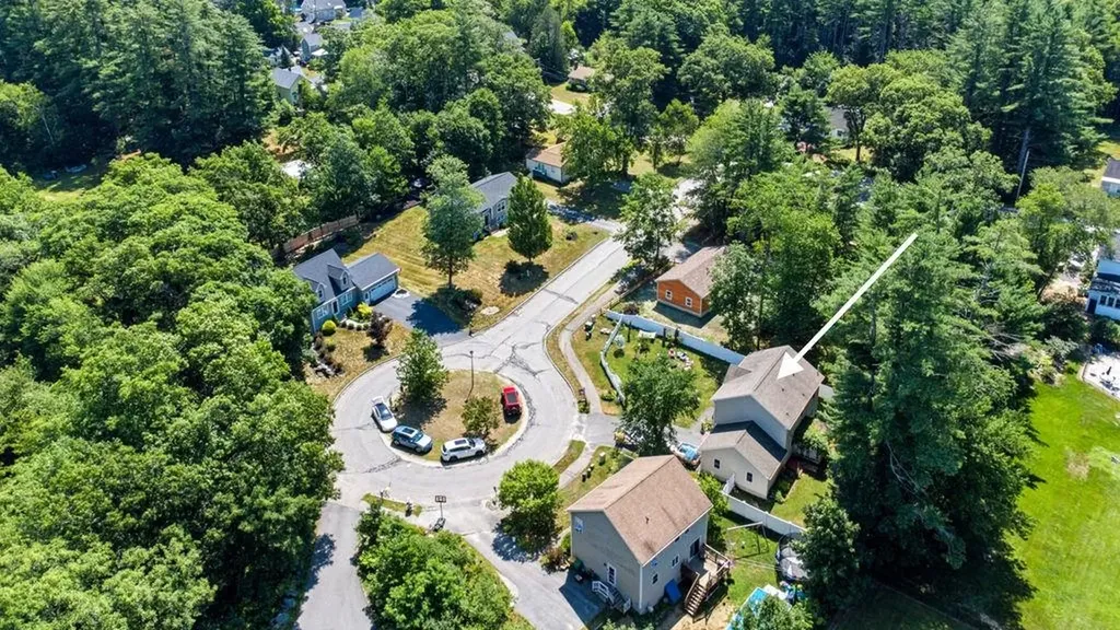 19 Hiltons Lane Rochester NH 03868