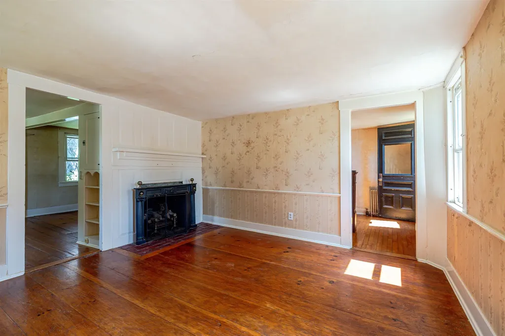 38 West Main Street Warner NH 03278