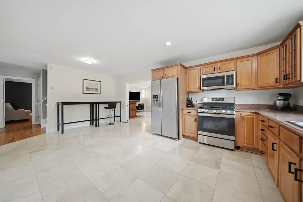 43 Duncan Farms Road Manchester NH 03102