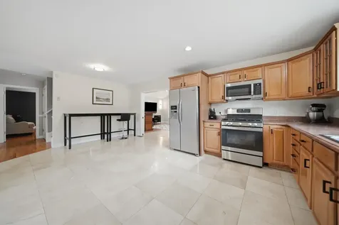 43 Duncan Farms Road Manchester NH 03102