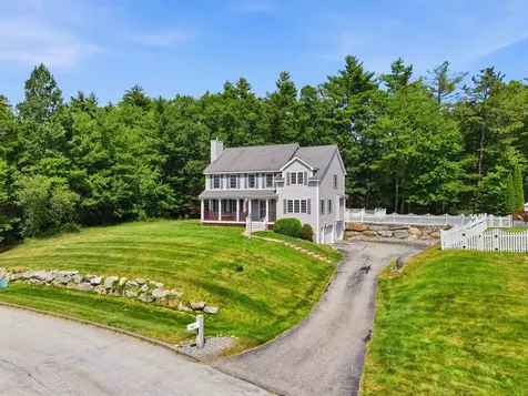 43 Duncan Farms Road Manchester NH 03102