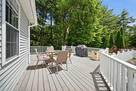 43 Duncan Farms Road Manchester NH 03102