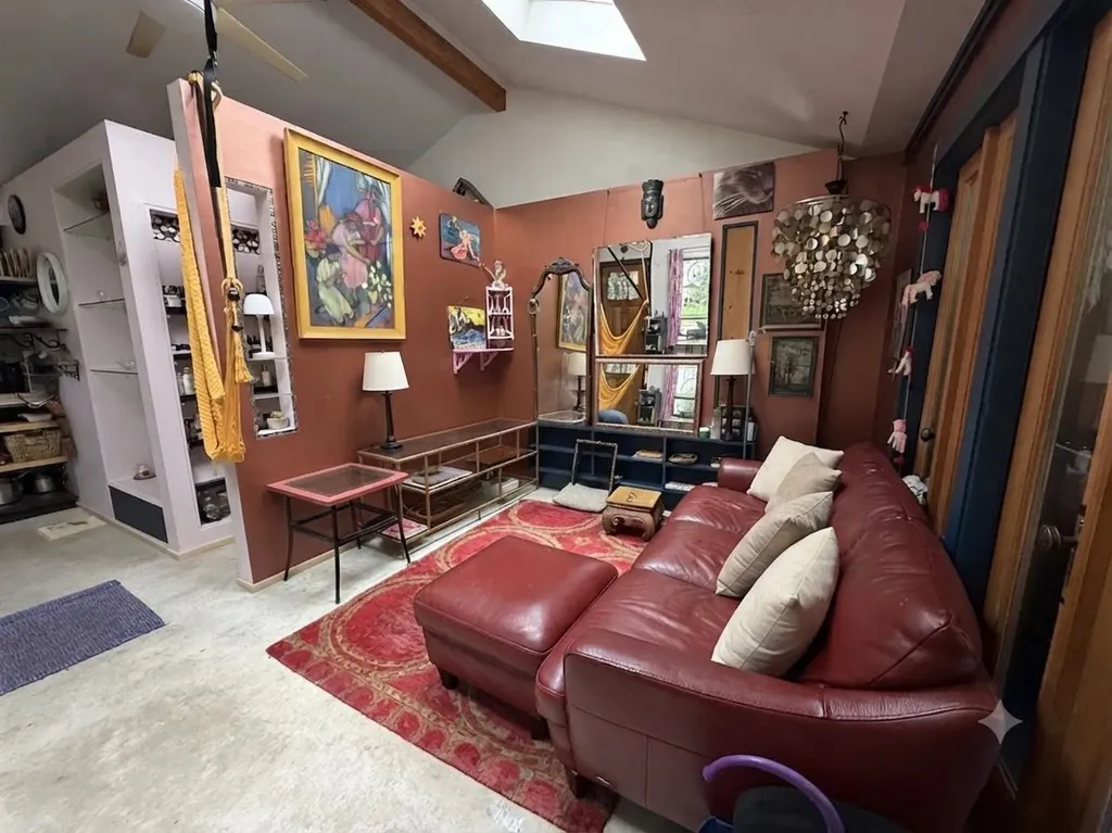 105 Buck Road Warren VT 05673