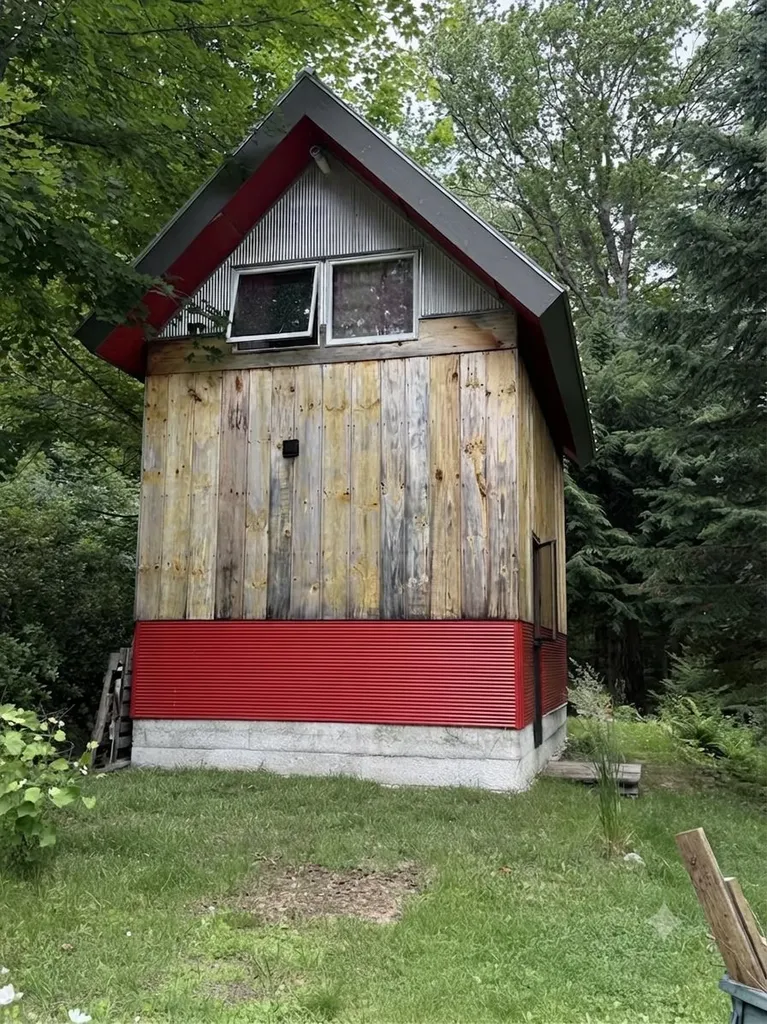 105 Buck Road Warren VT 05673