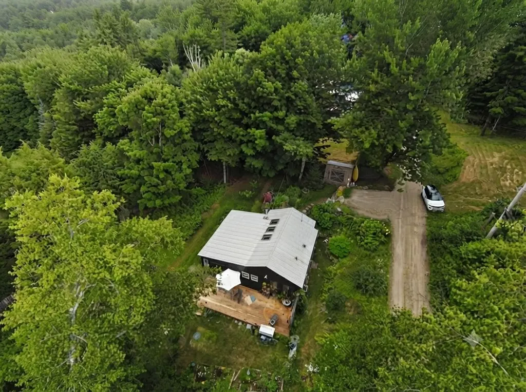 105 Buck Road Warren VT 05673