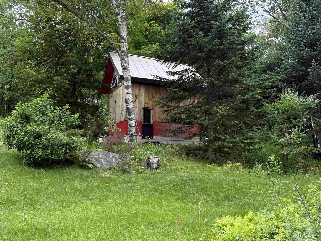 105 Buck Road Warren VT 05673